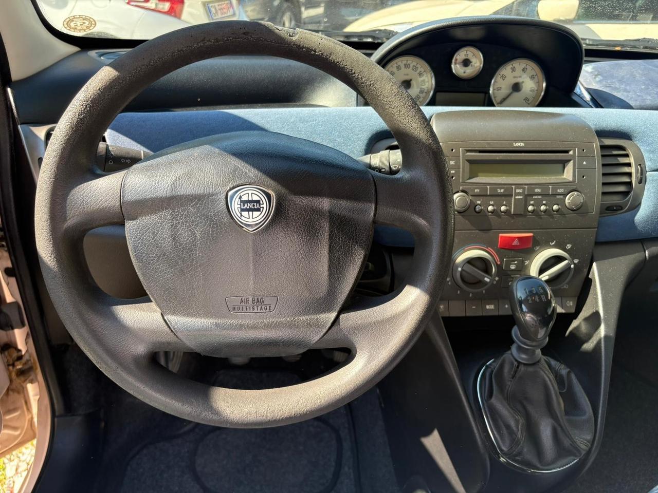 Lancia Ypsilon 1.2 16V Oro 60CV Ok Neopatentati