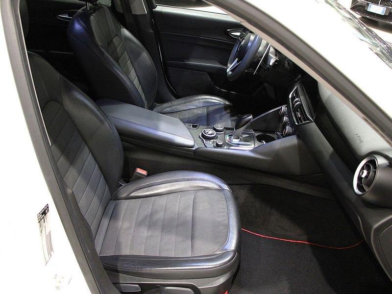 Alfa Romeo Giulia 2.2 Turbo MT6 180CV Business Sport