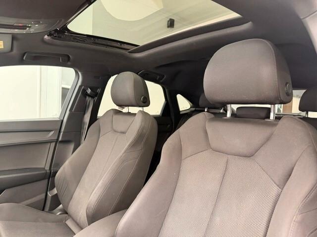 Audi Q3 SPB 40 TDI quattro S-LINE Tetto