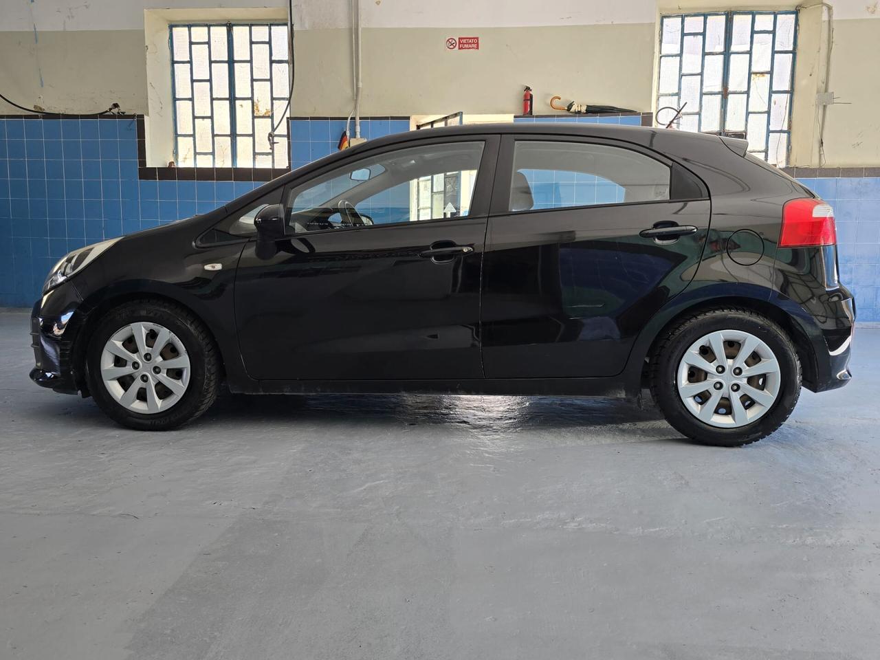 Kia Rio 1.2 CVVT 5p. ECO GPL Cool possibilita 12 mesi garanzia