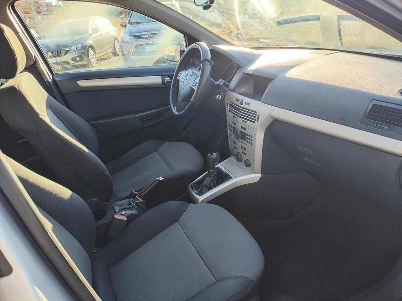 Opel Astra 1.7 CDTI 110CV 5 porte Enjoy