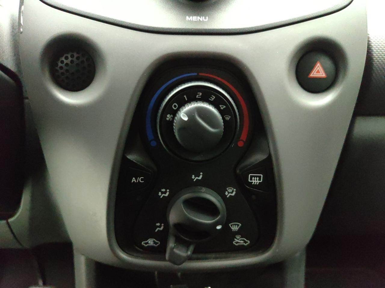 PEUGEOT 108 1.0 VTI 72CV ACTIVE NEOPATENTATI