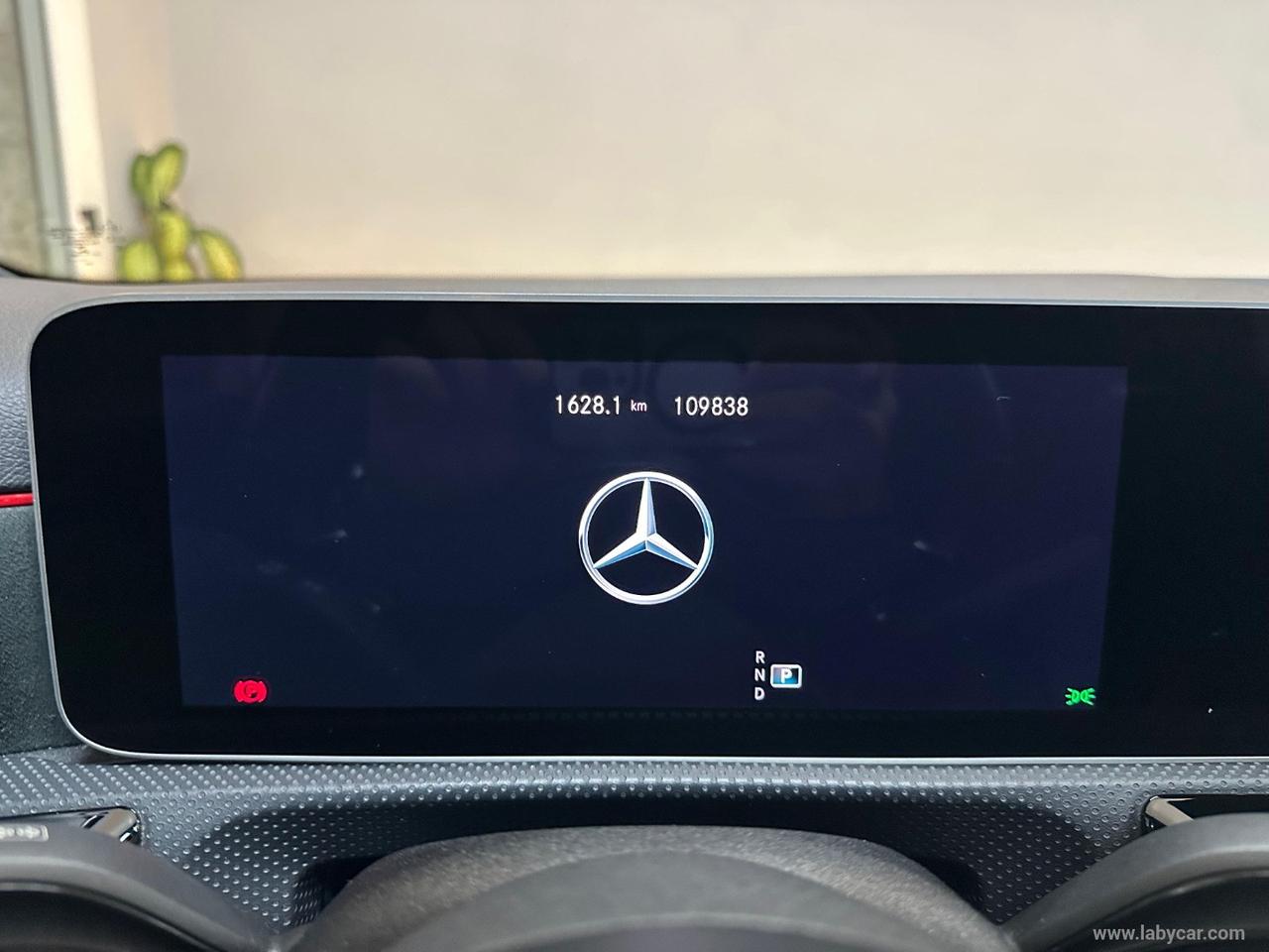 MERCEDES-BENZ A 180 d Automatic Premium AMG Line