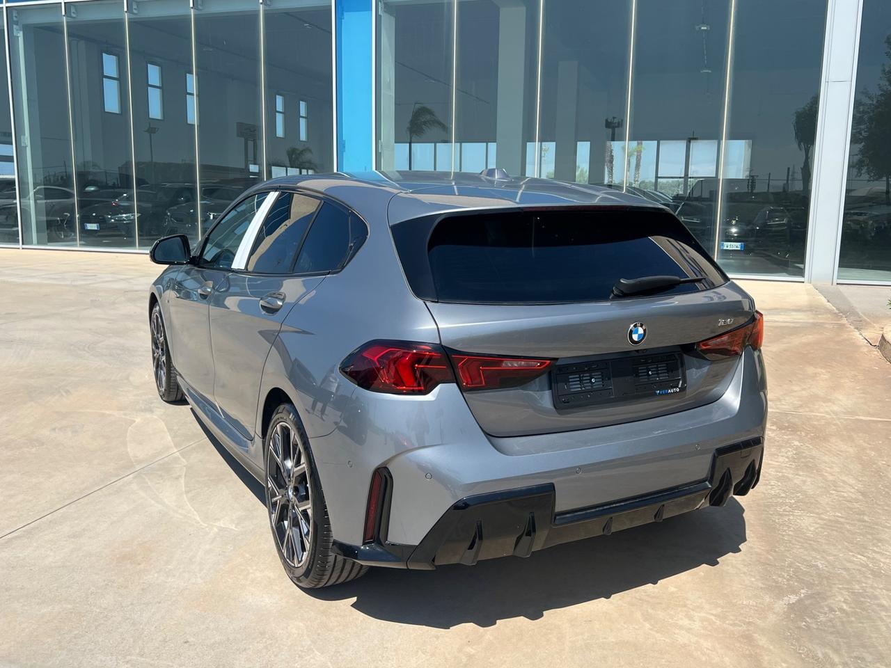 BMW 120 48V MSport auto possibilità noleggio no scoring
