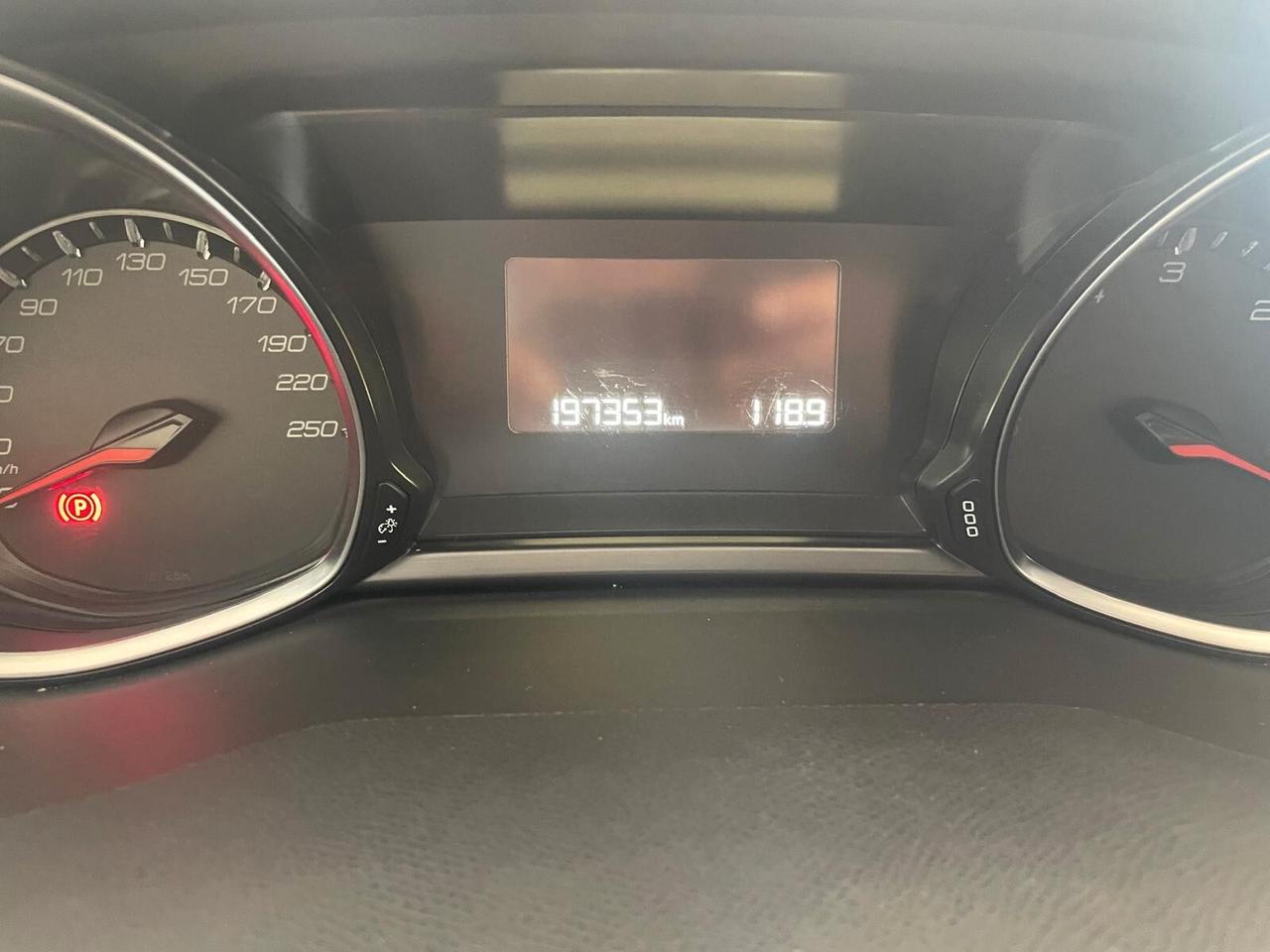 Peugeot 308 BlueHDi 120 S&S EAT6 SW Allure