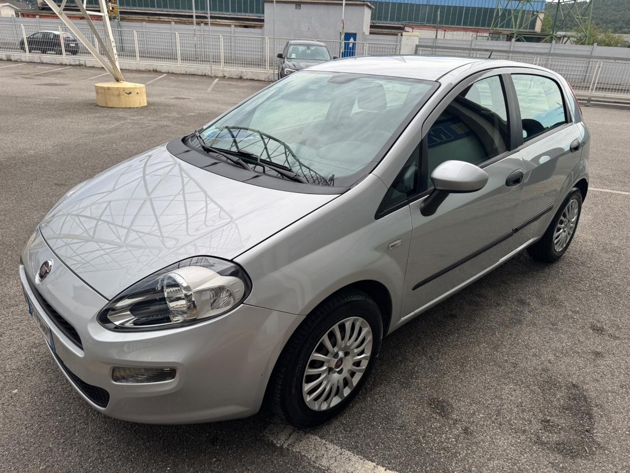 Fiat Punto 1.3 MJT 75 CV 5 porte Street