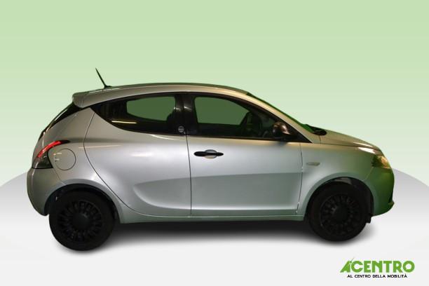 LANCIA New Ypsilon - YPSILON 1.0 HYBRID SILVER