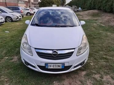 Opel Corsa 1.2 5 porte Cosmo