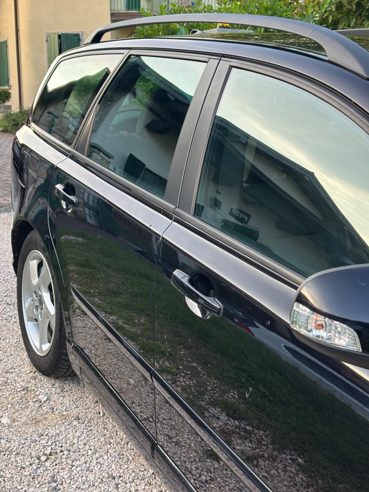 Volvo V50 D2 POLAR UNICOPR KMCERT