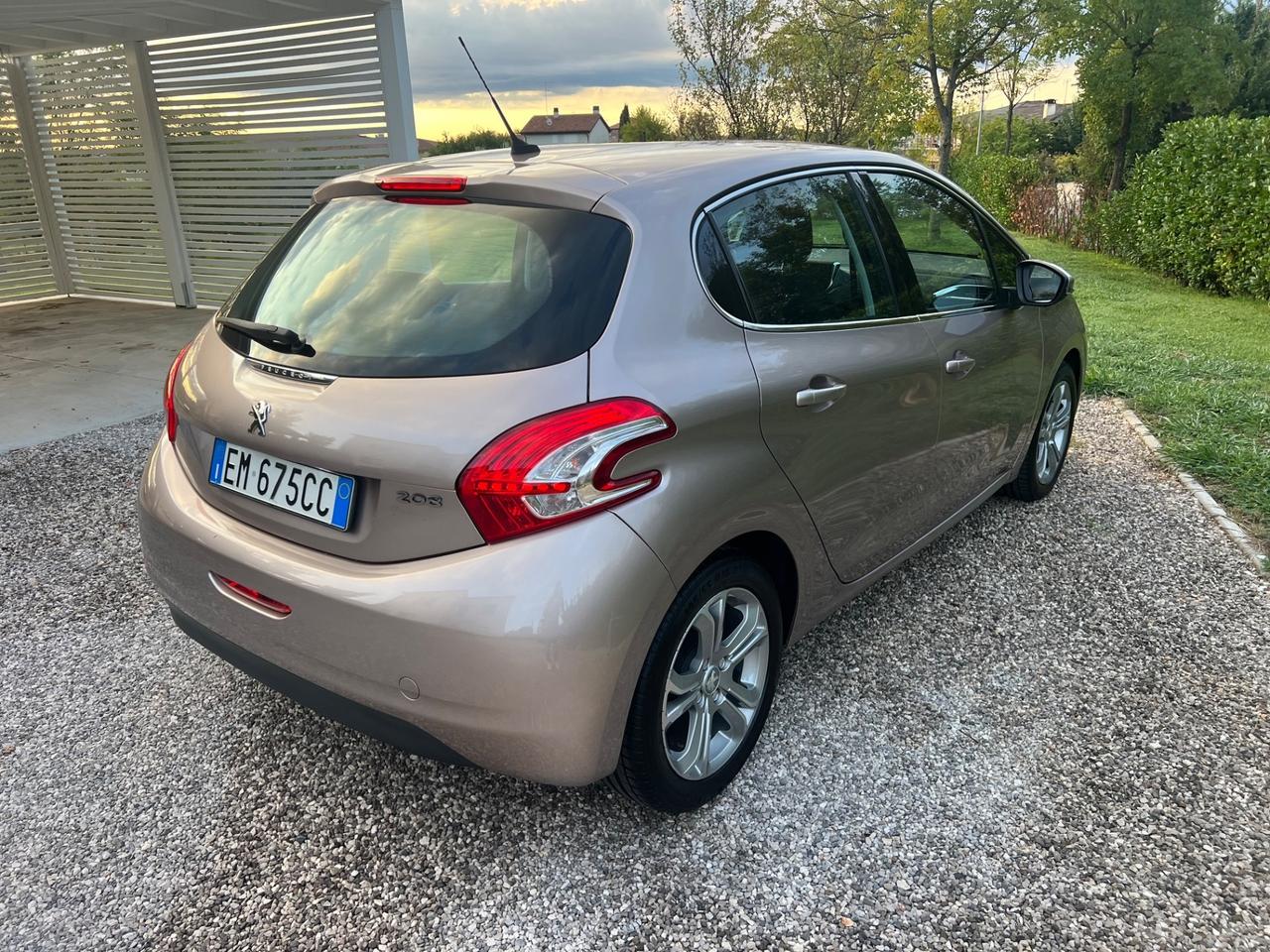 Peugeot 208 1.4 HDi neopatentati