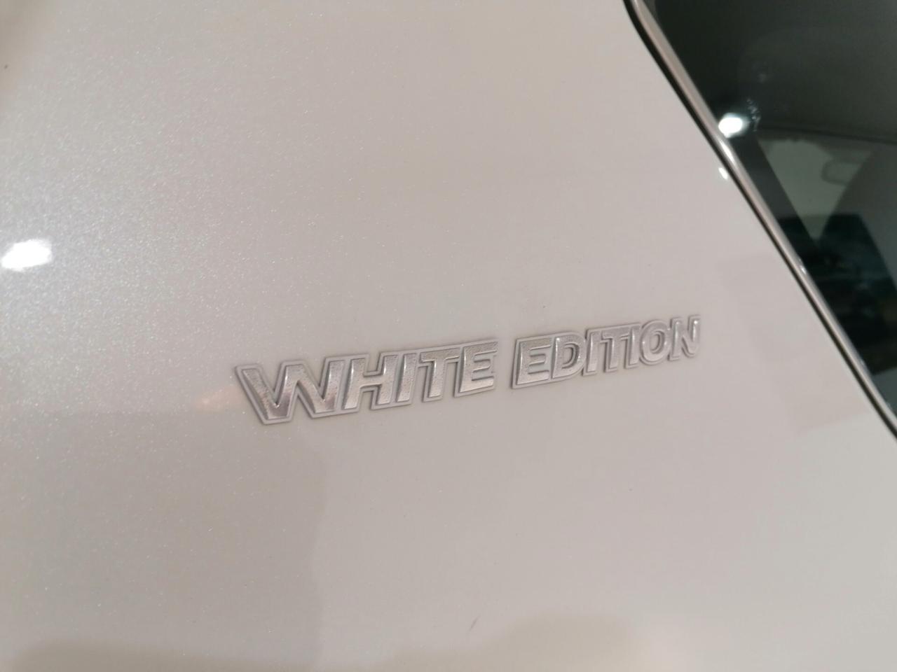 Toyota RAV 4 RAV4 2.0 D-4D 4WD Lounge White Ed.