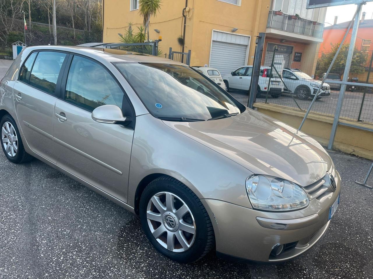 Volkswagen Golf 2.0 16V TDI 4mot. 5p. Sportline