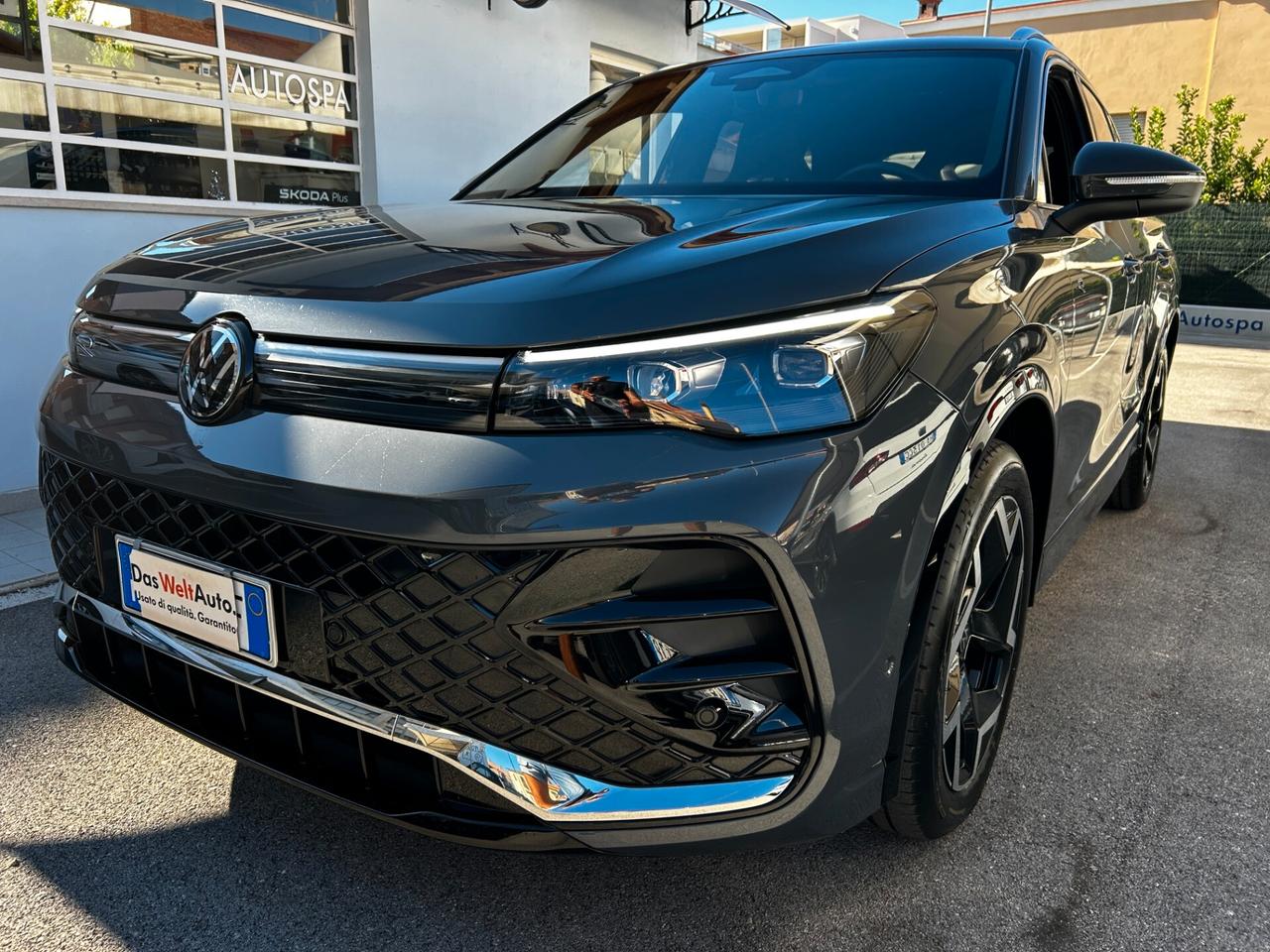 Volkswagen Tiguan 2.0 TDI 150 CV DSG R-Line 2025