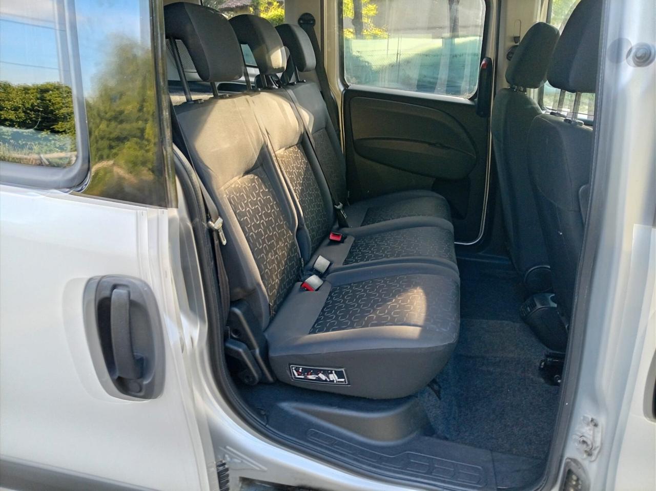 Fiat DDoblò 1.6 MJT 5 POSTI