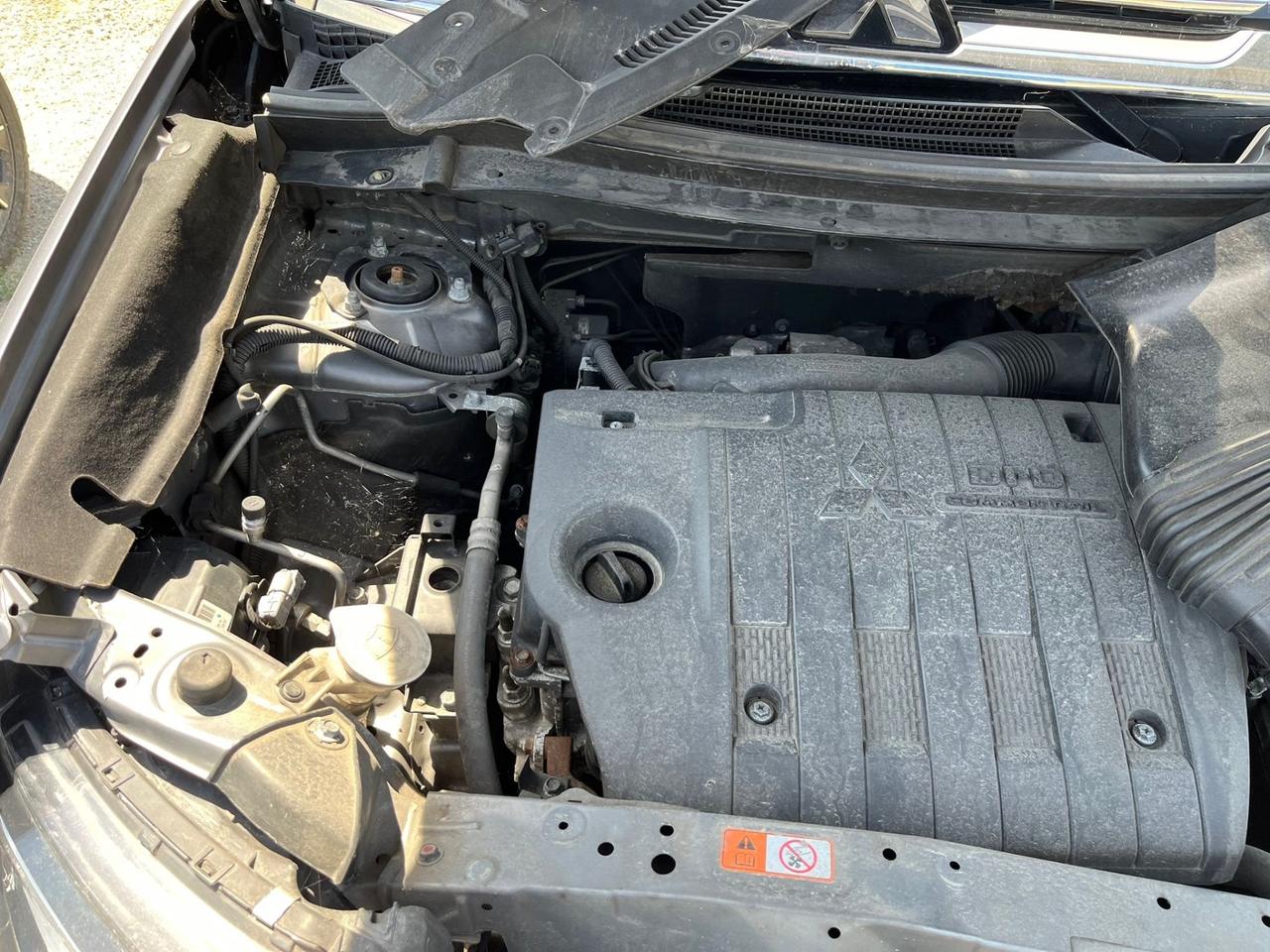Mitsubishi Outlander 2.2 DI-D 4WD Instyle Plus SDA 7 posti