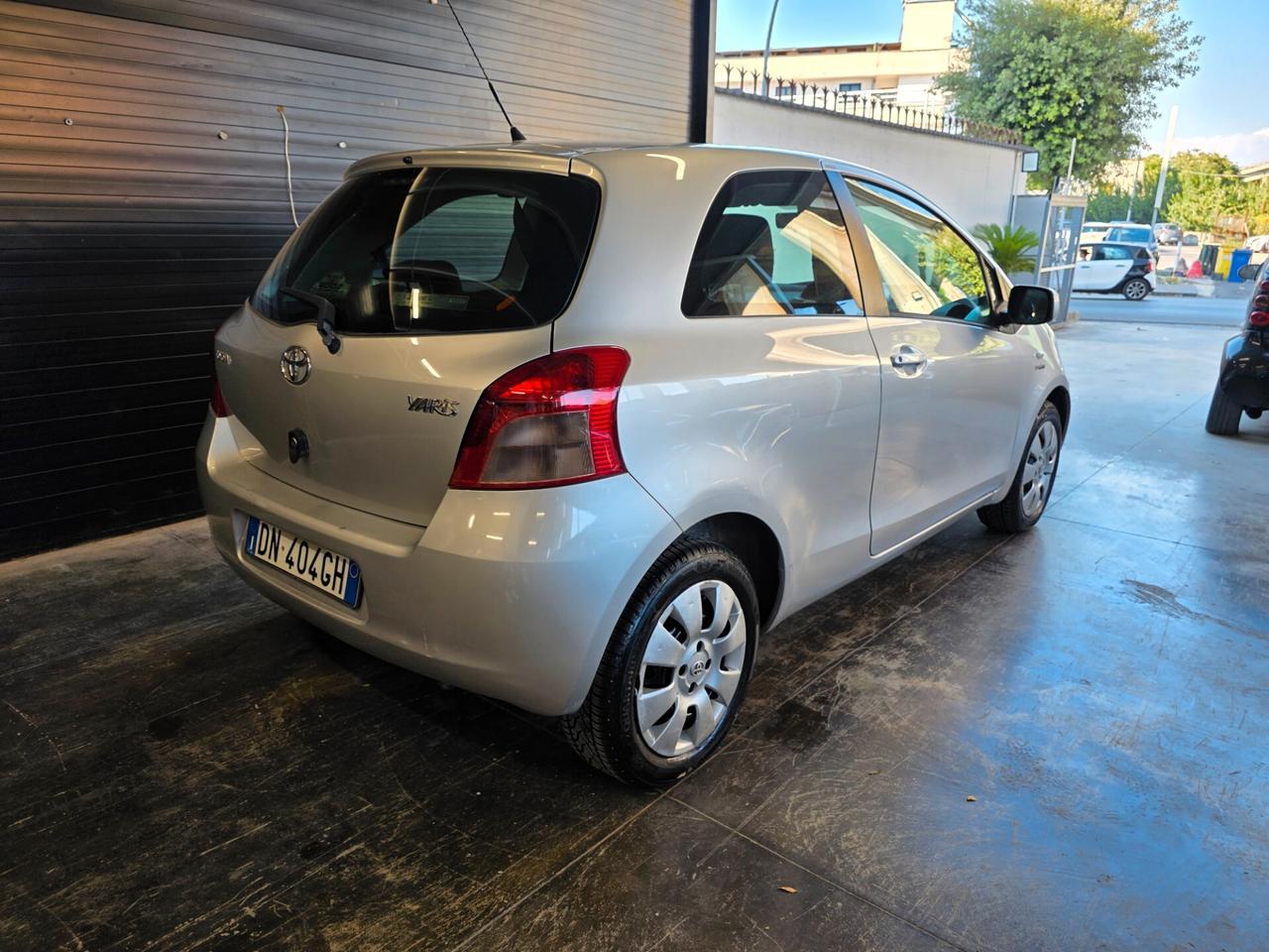 Toyota Yaris 1.0 3 porte Sol