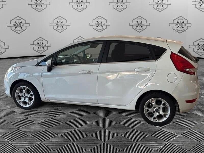 Ford Fiesta 1.4 TDCi 70CV 5 porte Titanium