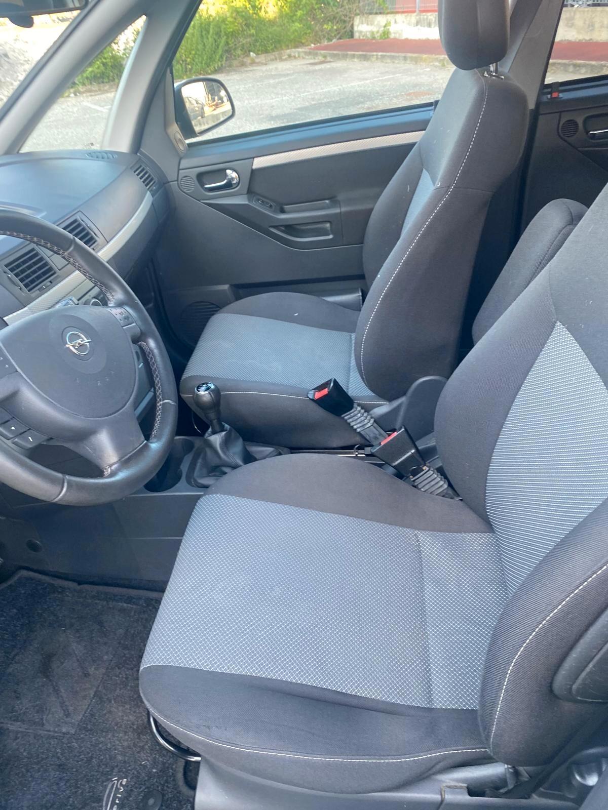 Opel Meriva 1.6 16V Cosmo ADATTA AI NEOPTATENTATI UNICO PROPRIETARIO