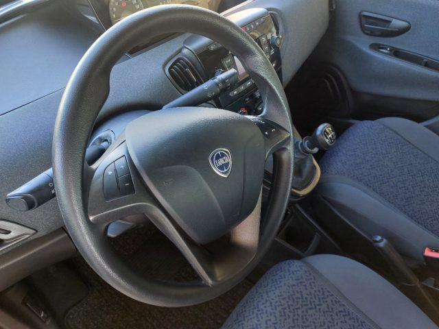 LANCIA Ypsilon 1.0 FireFly 5 porte S&S Hybrid Ecochic Silver