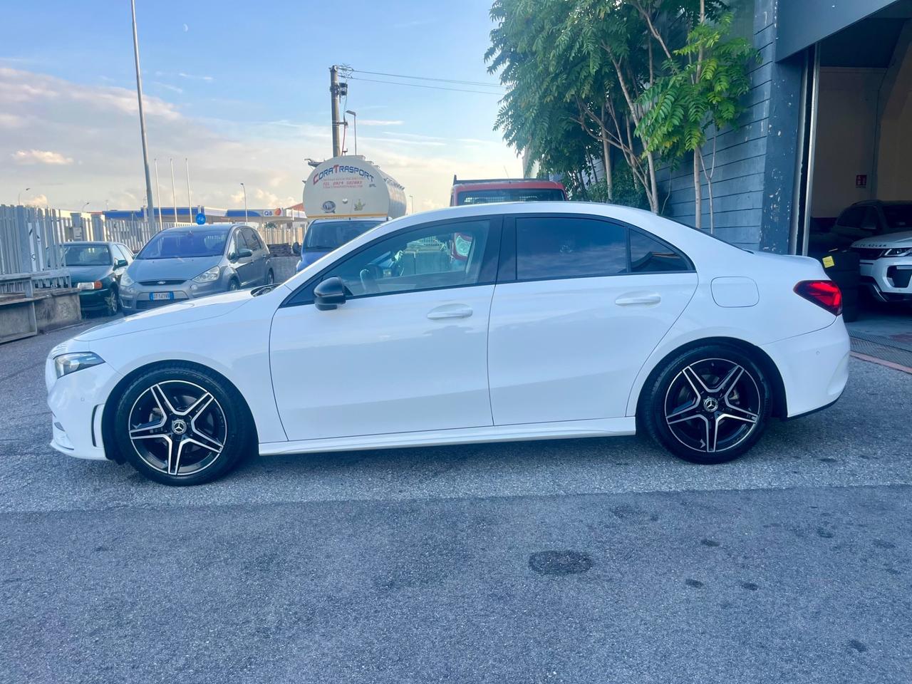 Mercedes-benz A 200 Automatic Premium Amg Sedan
