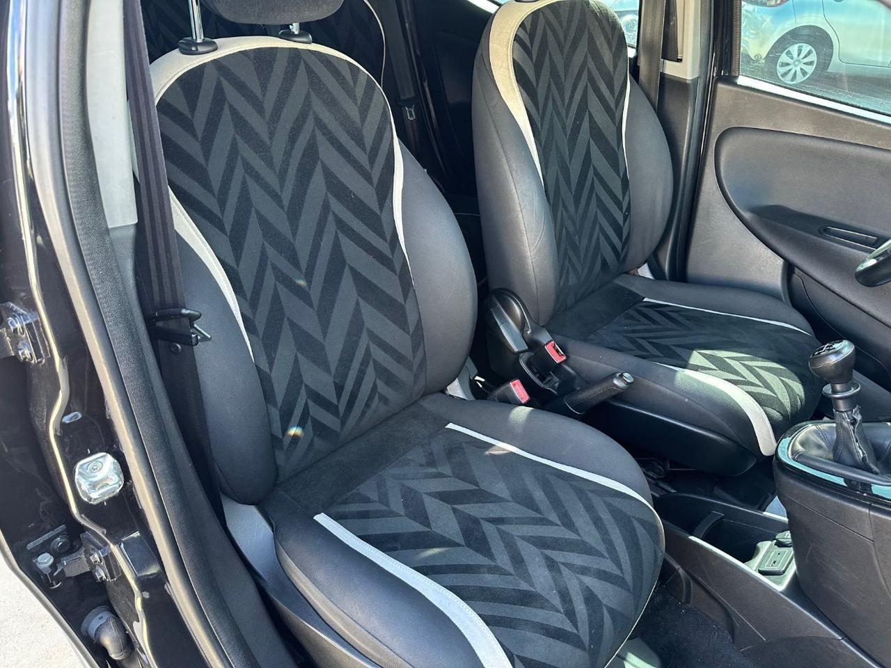 Lancia Ypsilon 1.2 GPL Gold