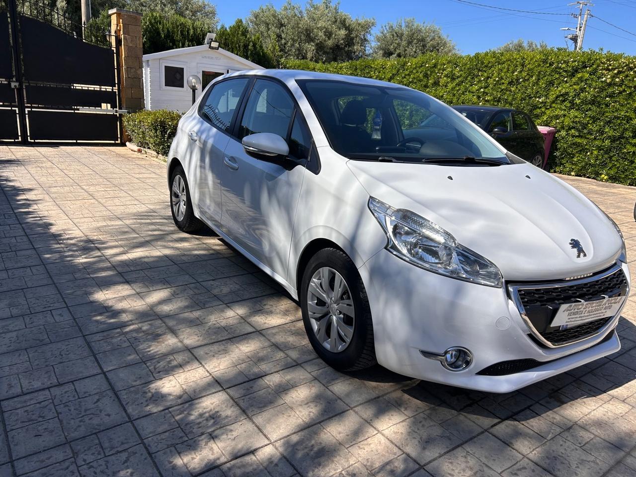 Peugeot 208 1.4 HDi 68 CV 5 porte Access