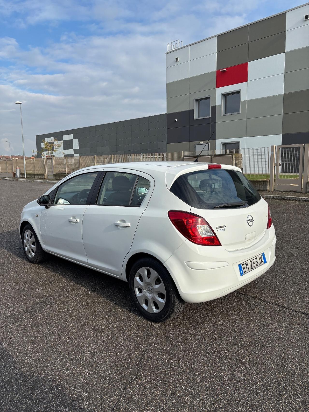 Opel Corsa 1.2 85CV 5 porte GPL-TECH Edition