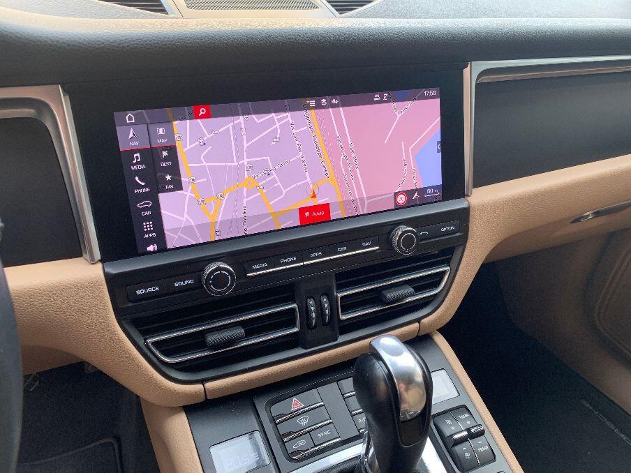 Porsche Macan 2.0 -IVA ESPOSTA