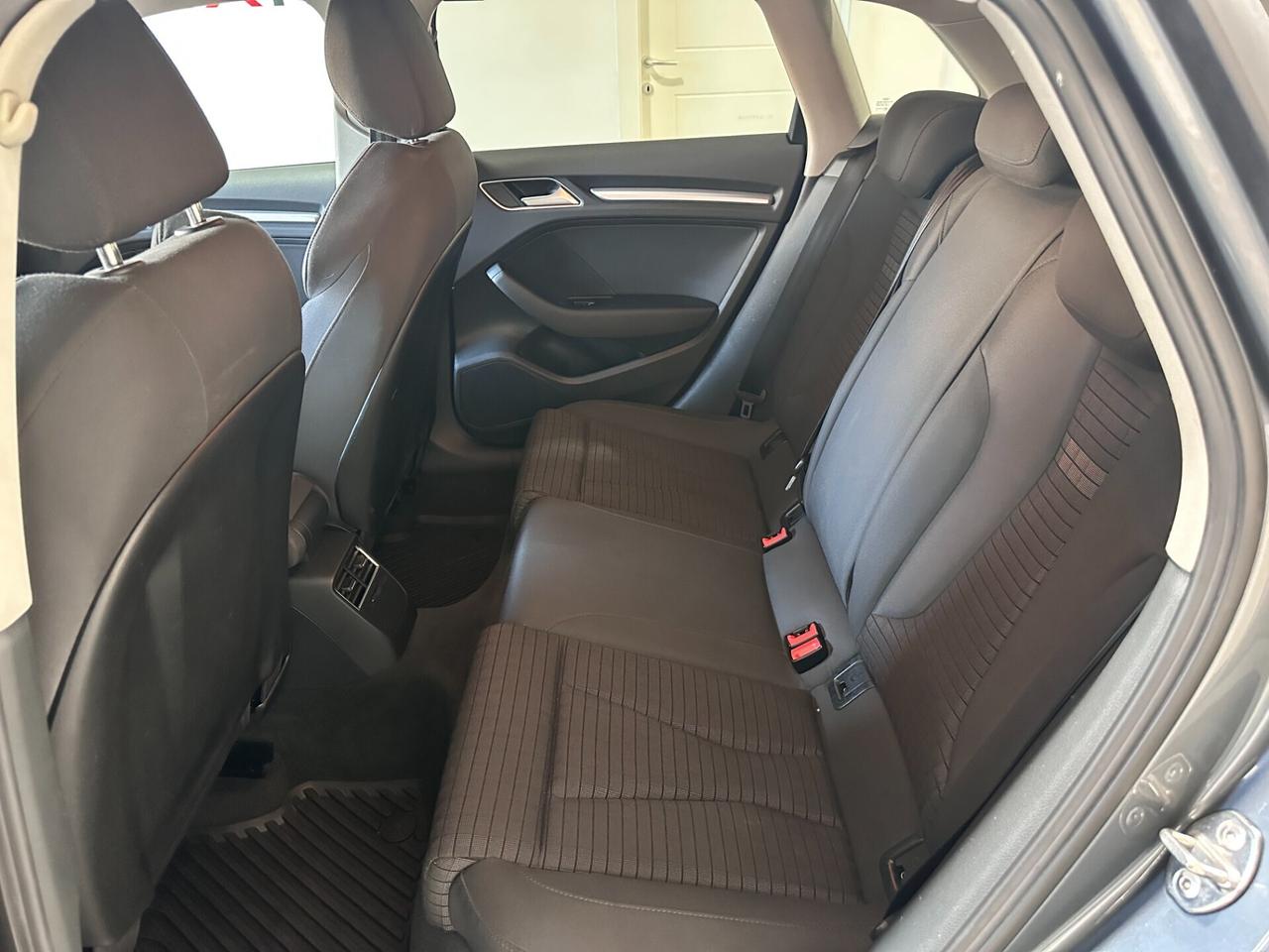 Audi A3 SPB 1.6 TDI 110cv – NAVI – FUL