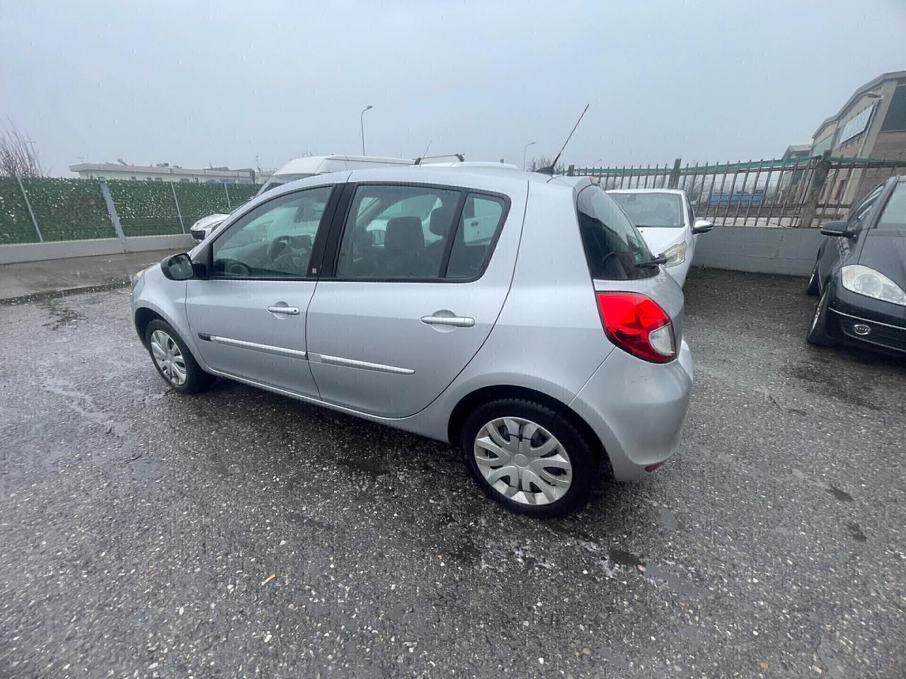 Renault Clio 1.2 16V 5 porte Dynamique