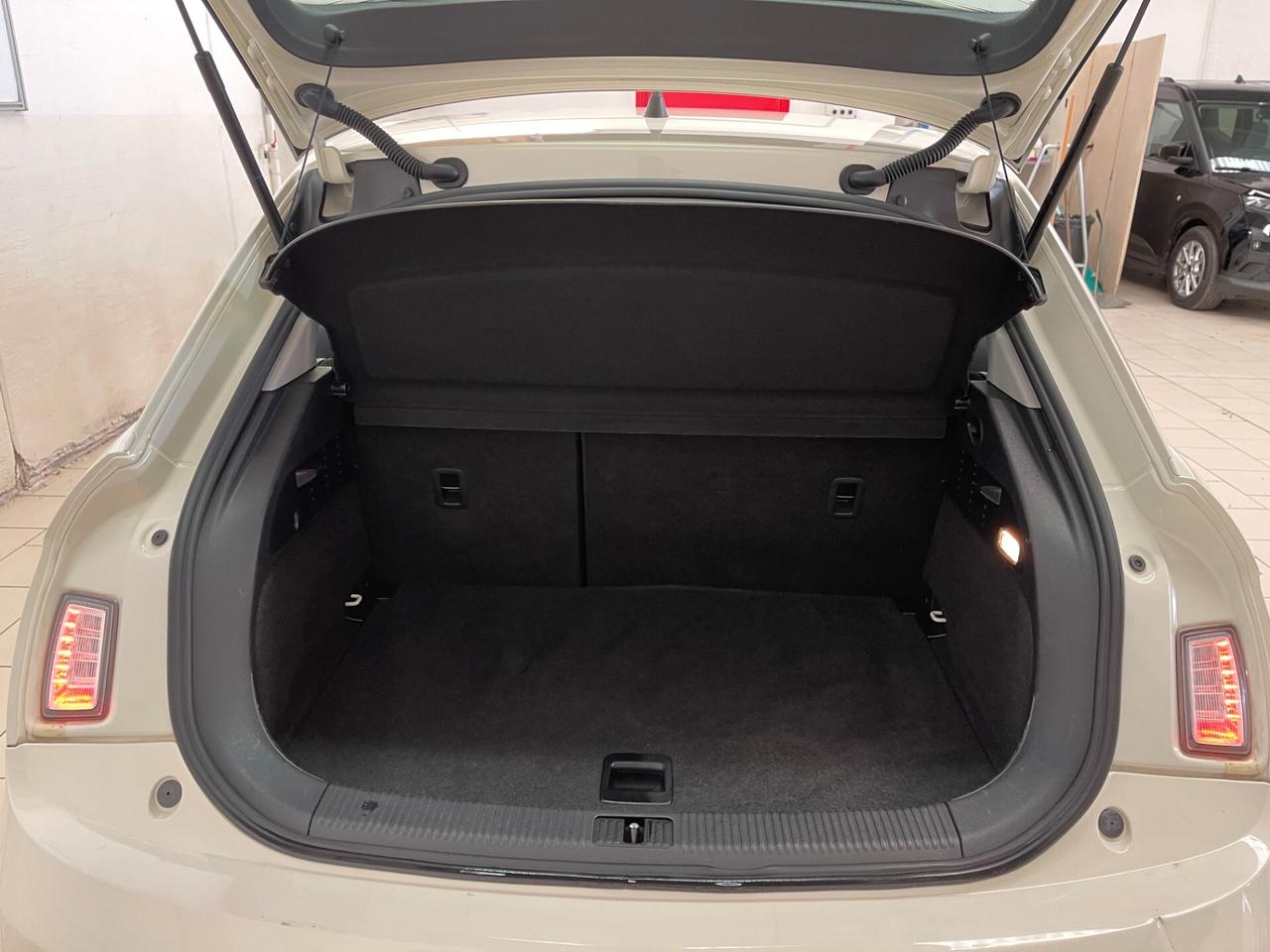 Audi A1 Sportback spb Ambition 1.6TDI s-tronic-LEGGI SOTTO