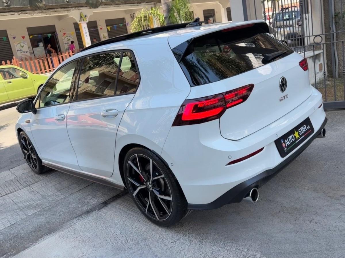 Volkswagen Golf 8 GTI 2.0 TSI 245CV