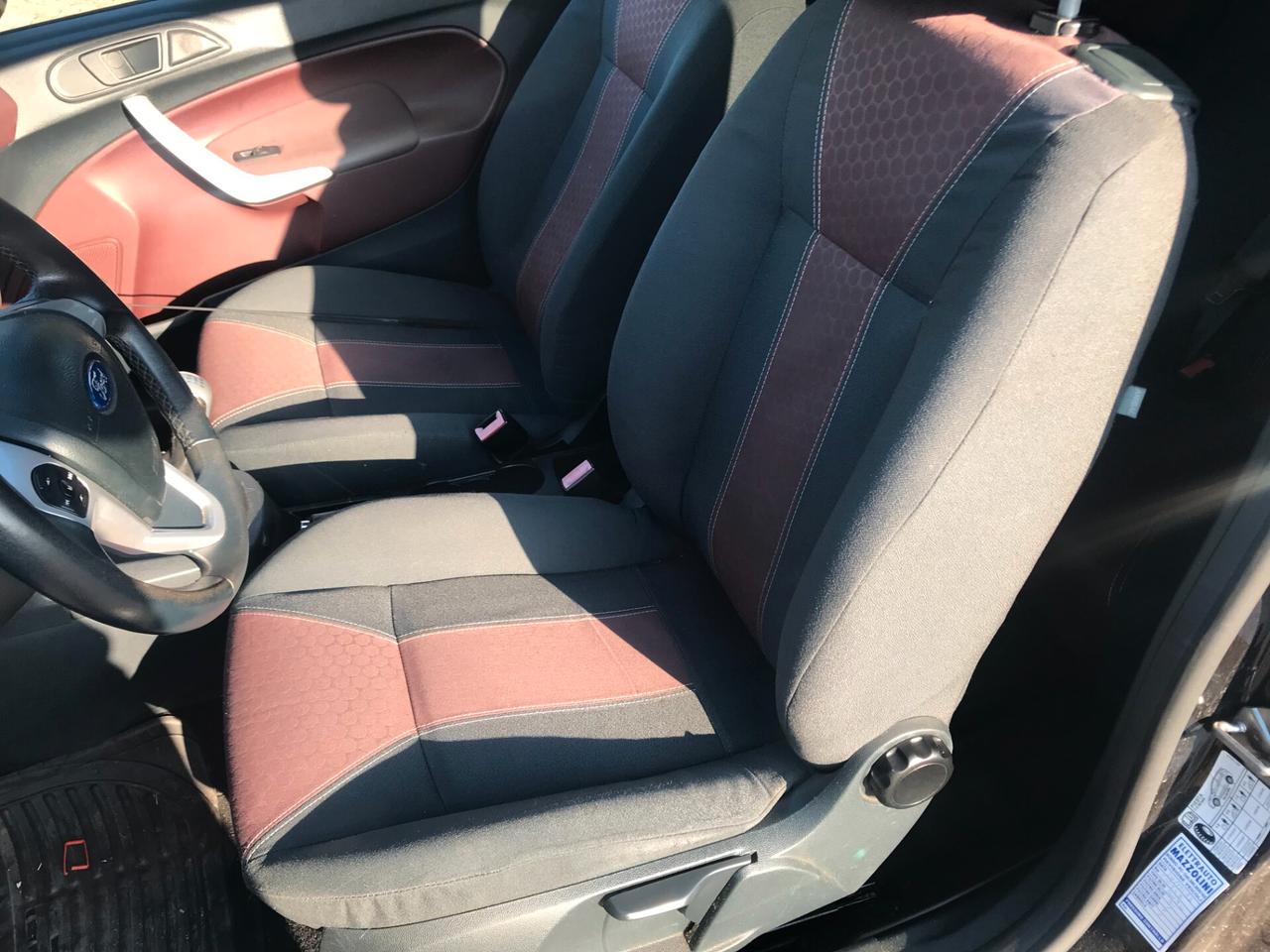 Ford Fiesta 1.2 16V 5p. Ghia GPL