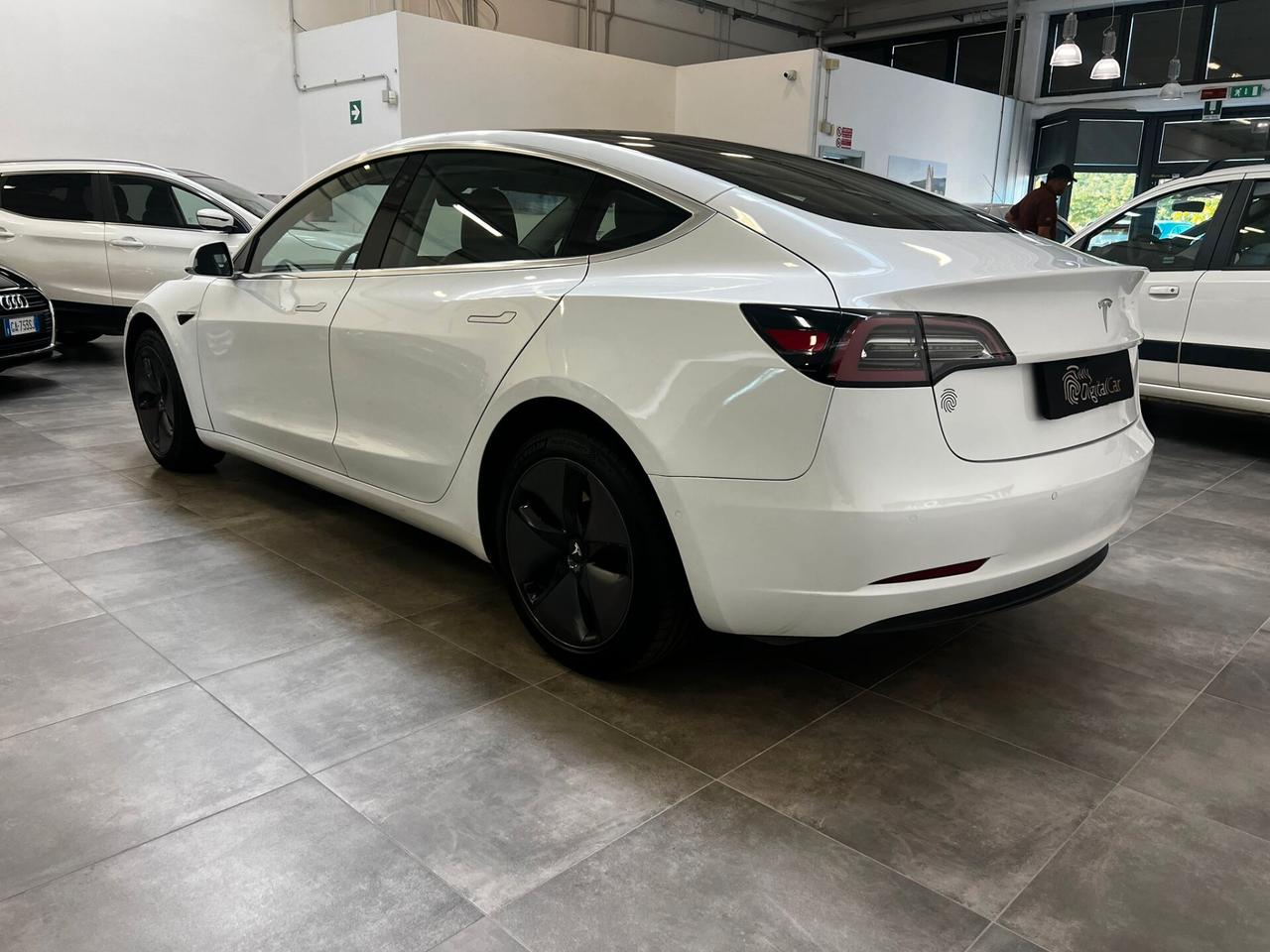 Tesla Model 3 Standard RWD Plus