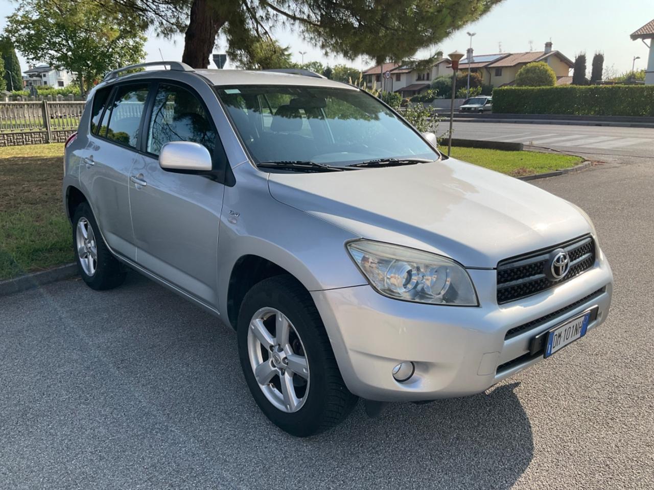 Toyota RAV 4 RAV4 2.2 D-4D 136 CV Sol