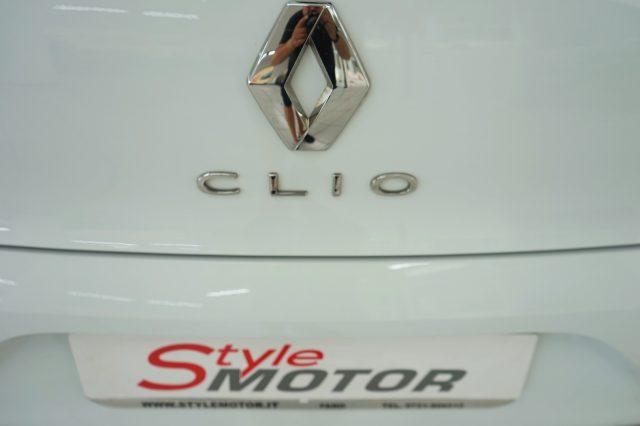 RENAULT Clio Blue dCi 100 CV 5 porte Business Uniprop. Italiana