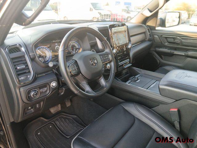 DODGE RAM 1500 5.7 GPL V8 Limited Night N1