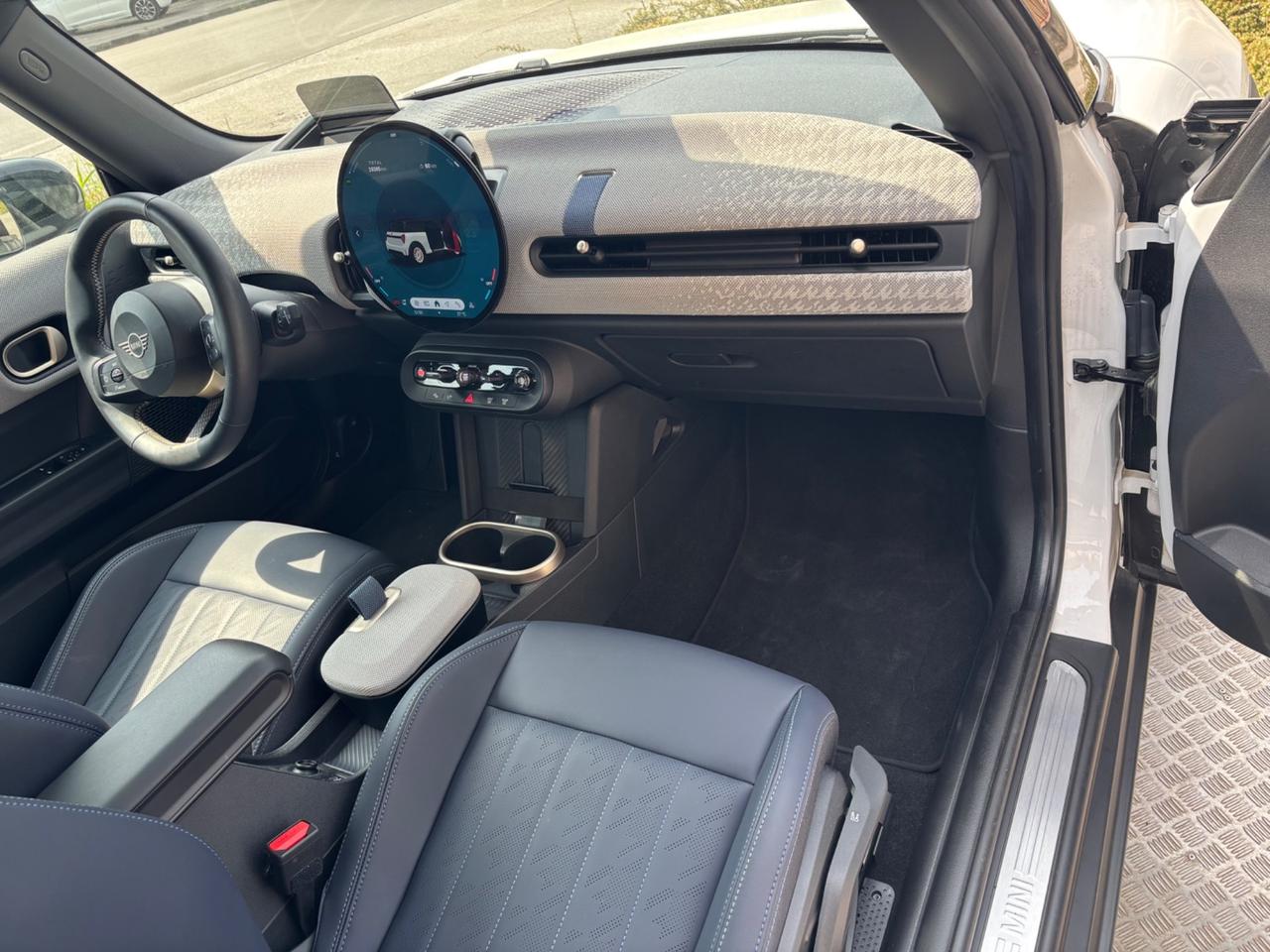 Mini 1.5 Cooper Essential