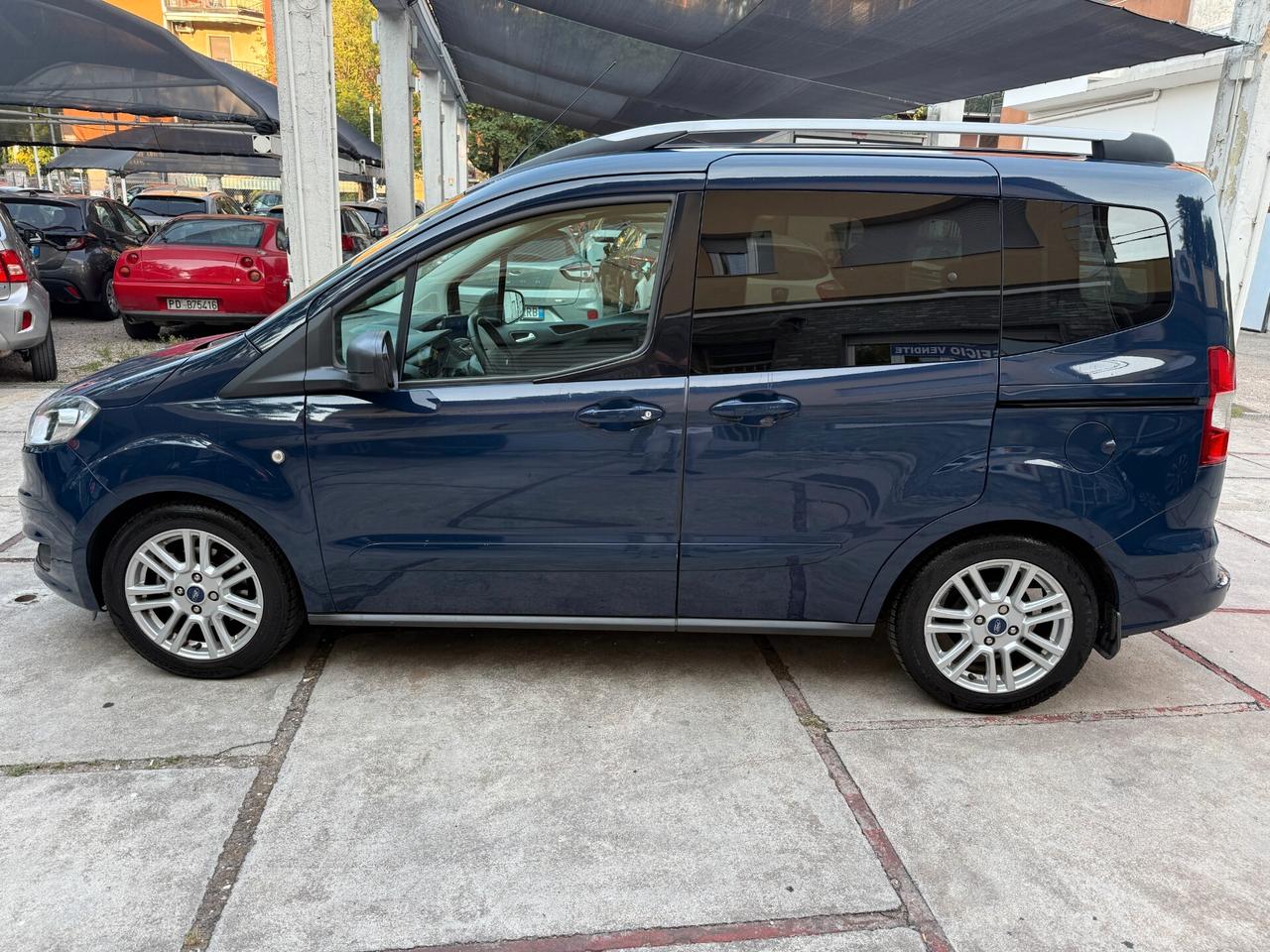 Ford Tourneo Courier 1.0 EcoBoost 100 CV Titanium