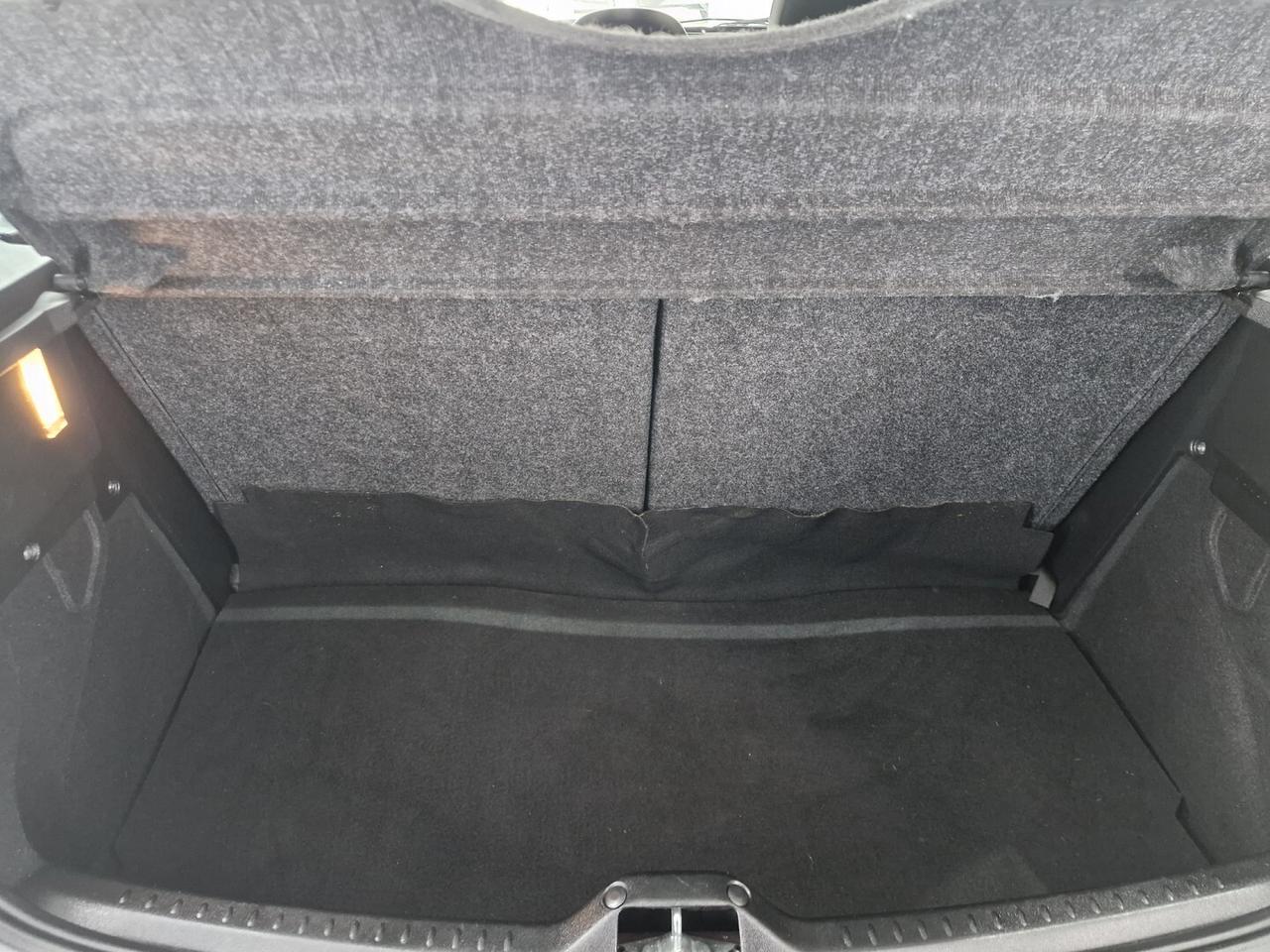 LANCIA YPSILON 1.2 BENZINA 69CV ANNO 2011 90000KM