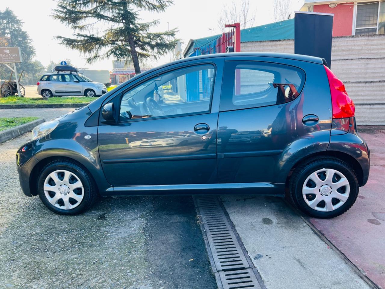 Peugeot 107 1.0 68CV 5p. Sweet Years