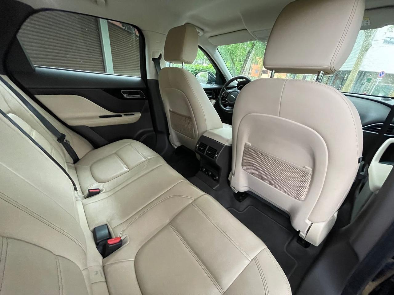 Jaguar F-Pace Prestige 2.0 Turbo