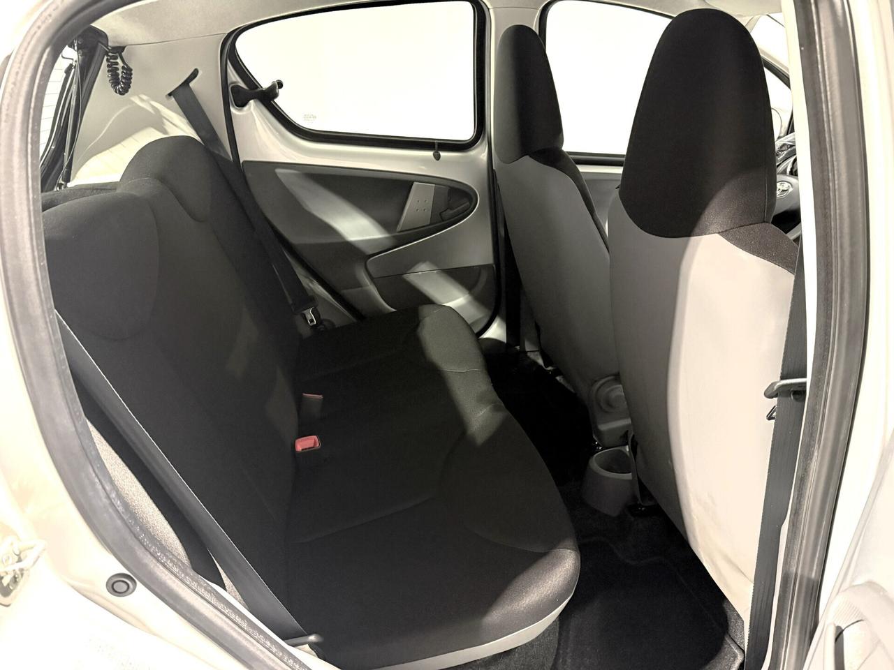 Toyota Aygo 1.0 5 PORTE CONNECT NAVI UNICO PROPRIE