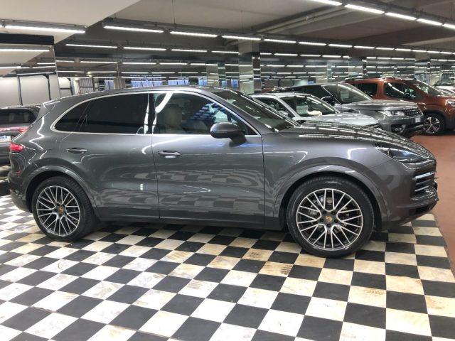 PORSCHE Cayenne 3.0 V6