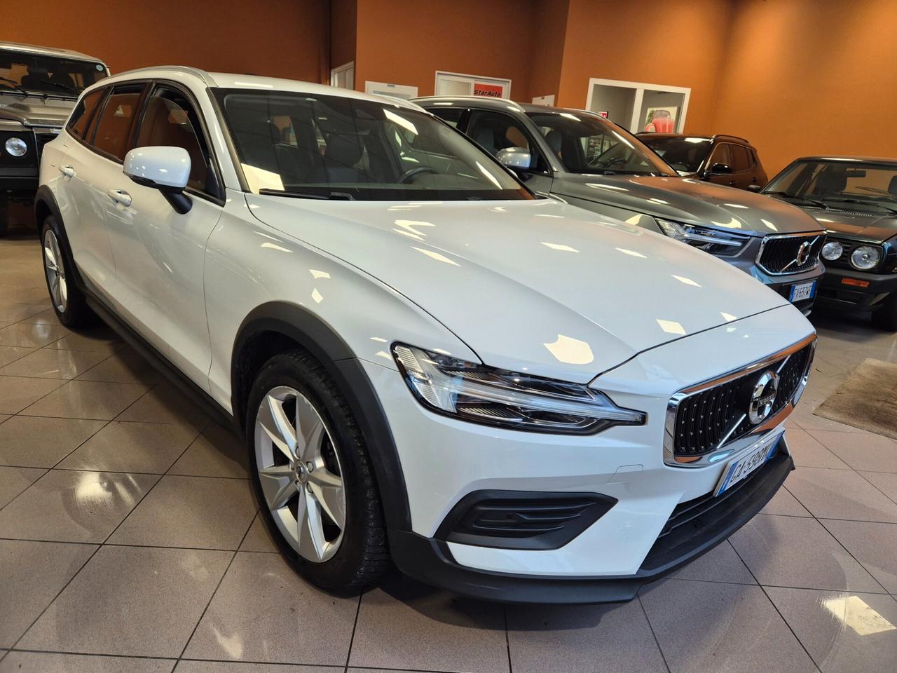 Volvo V60 Cross Country T5 AWD Geartronic Business Plus