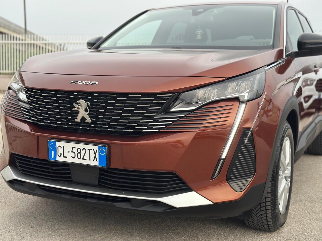 Peugeot 5008 2023 1.5 130 Pack !Soli 48 Mila Km!