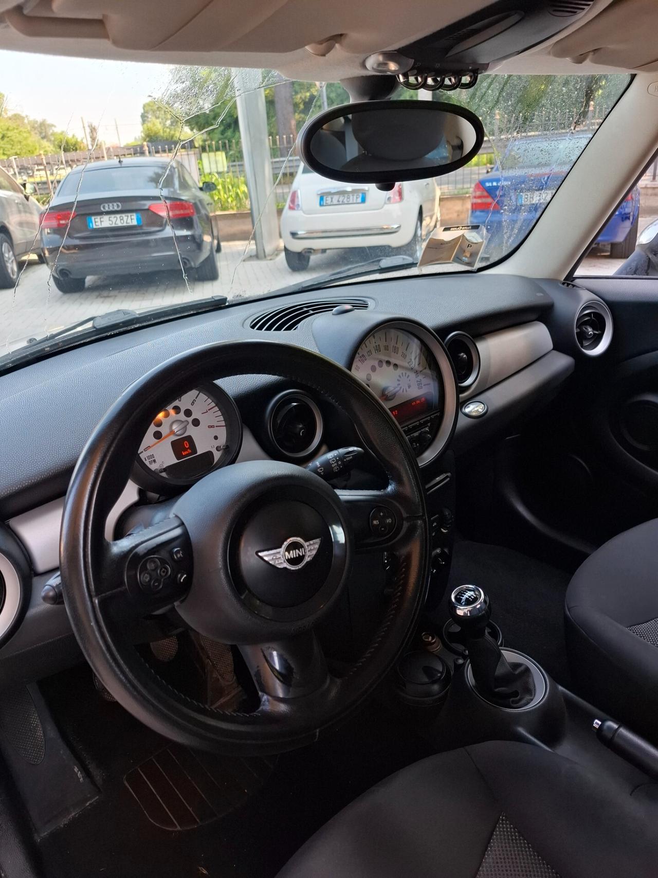 Mini Mini 1.6 16V One (72kW)
