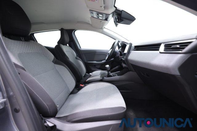 RENAULT Clio SCE 65 CV 5 PORTE EVOLUTION FARI LED NEOPATENTATI