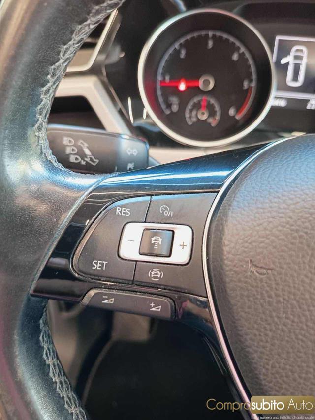 VOLKSWAGEN Touran 1.6 TDI 115 CV SCR DSG Executive BlueMotion Tech.