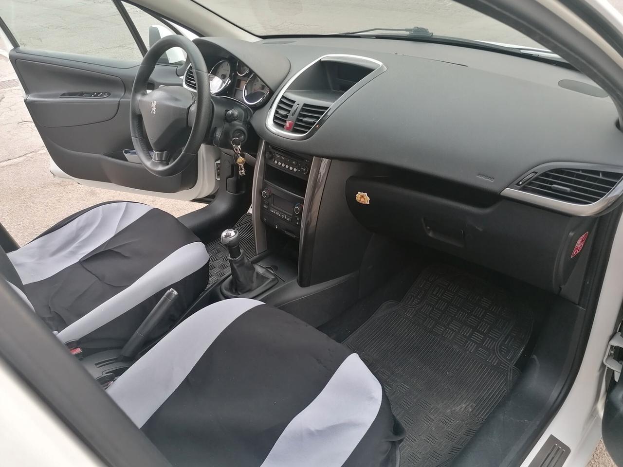 Peugeot 207 1.6 8V HDi 93CV 5p. Allure
